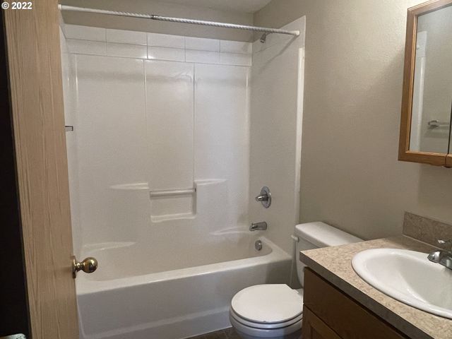 11111 Ne 48TH Cir, Vancouver, WA 98682