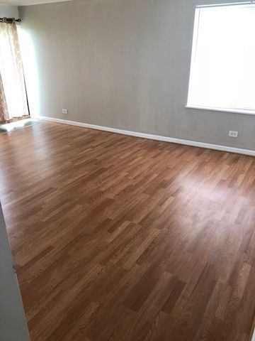 425 WALNUT CREEK Lane 1608, Lisle, IL 60532