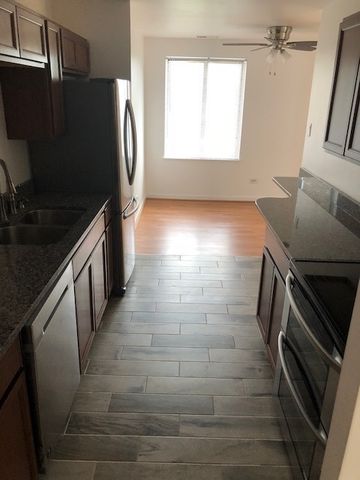 425 WALNUT CREEK Lane 1608, Lisle, IL 60532