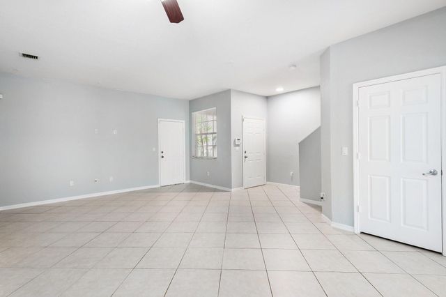 9057 Plymouth Pl, Tamarac, FL 33321
