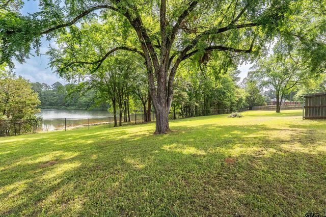 13165 Vicki Lynn Ln, Troup, TX 75789