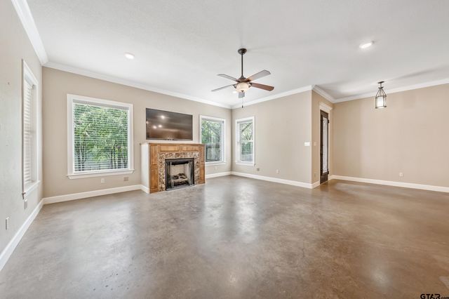 13165 Vicki Lynn Ln, Troup, TX 75789