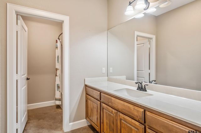 13165 Vicki Lynn Ln, Troup, TX 75789