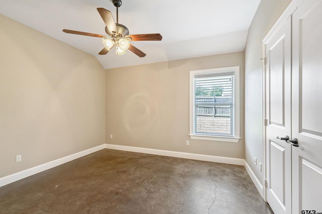 13165 Vicki Lynn Ln, Troup, TX 75789