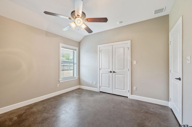 13165 Vicki Lynn Ln, Troup, TX 75789