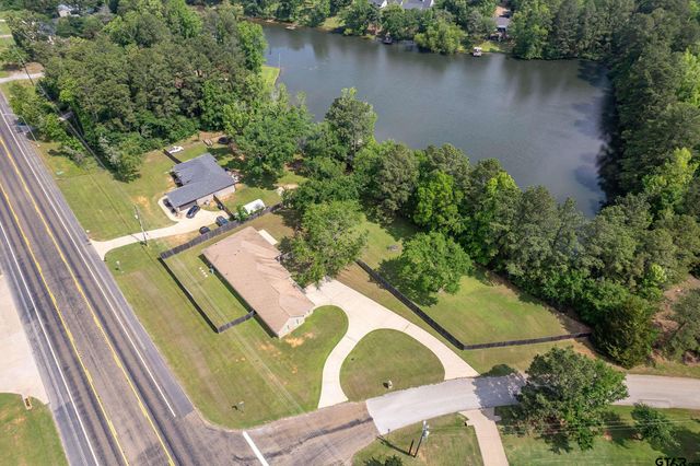 13165 Vicki Lynn Ln, Troup, TX 75789