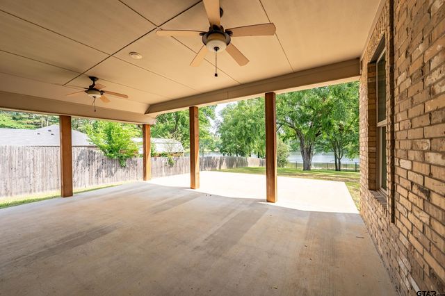 13165 Vicki Lynn Ln, Troup, TX 75789