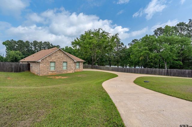 13165 Vicki Lynn Ln, Troup, TX 75789