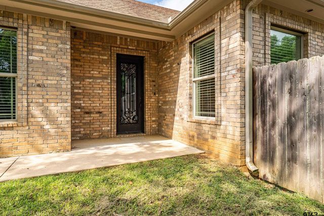 13165 Vicki Lynn Ln, Troup, TX 75789