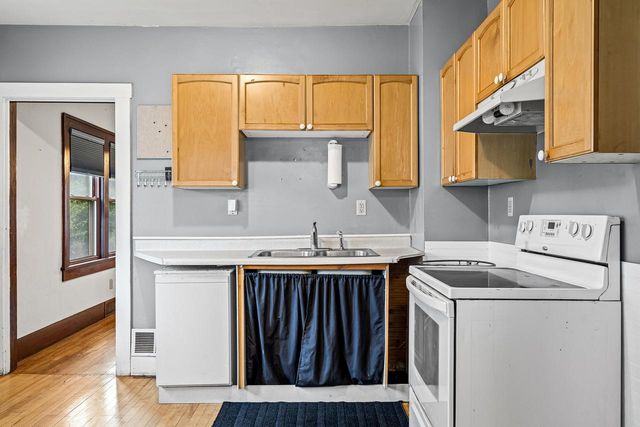 1328 George STREET, La Crosse, WI 54603