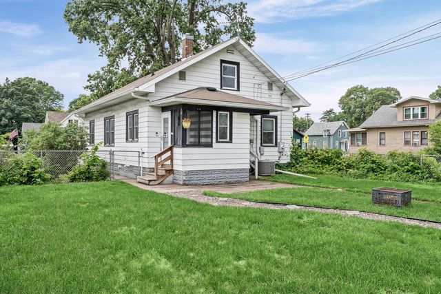 1328 George STREET, La Crosse, WI 54603