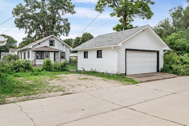 1328 George STREET, La Crosse, WI 54603