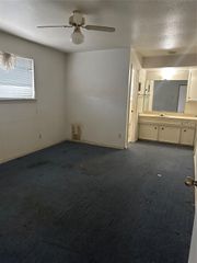 11122 Thackery Lane, Houston, TX 77016