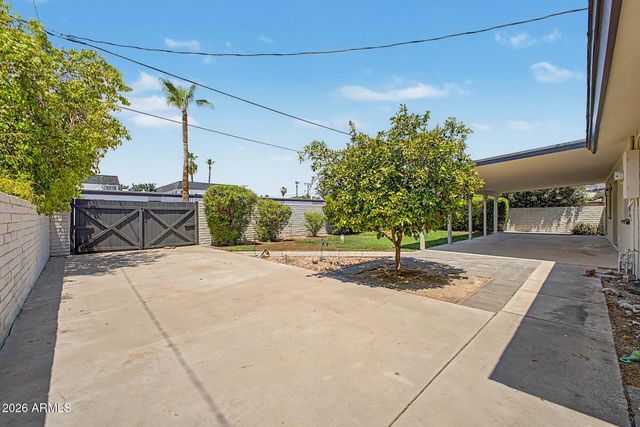 1818 W MORTEN Avenue, Phoenix, AZ 85021