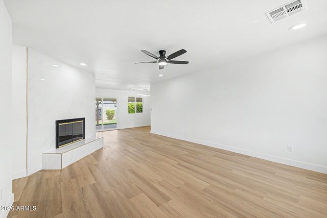 1818 W MORTEN Avenue, Phoenix, AZ 85021