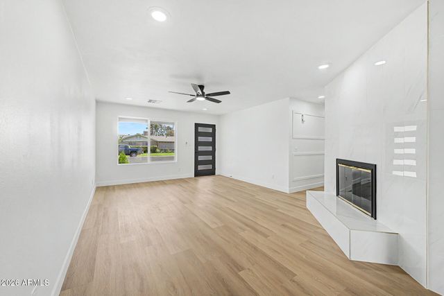 1818 W MORTEN Avenue, Phoenix, AZ 85021
