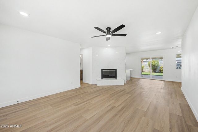1818 W MORTEN Avenue, Phoenix, AZ 85021