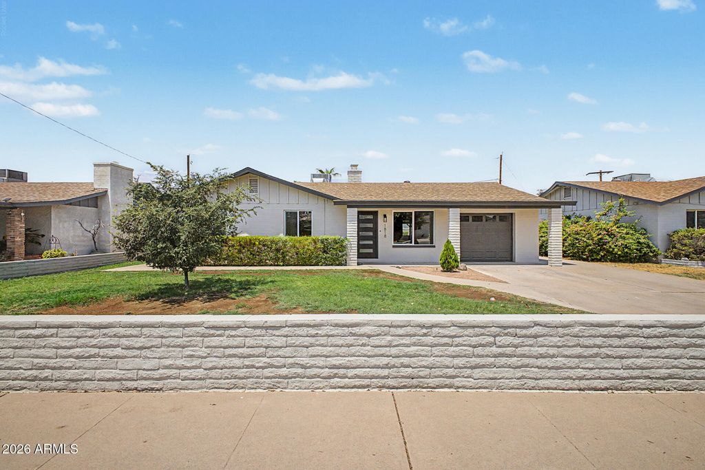 1818 W MORTEN Avenue, Phoenix, AZ 85021