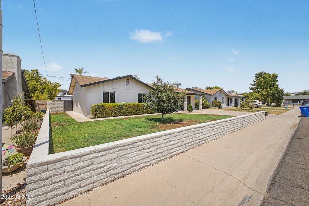 1818 W MORTEN Avenue, Phoenix, AZ 85021 — photo 3