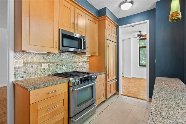 35 N Chatsworth Avenue 2H, Larchmont, NY 10538