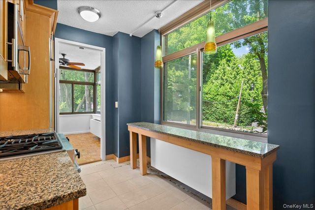 35 N Chatsworth Avenue 2H, Larchmont, NY 10538
