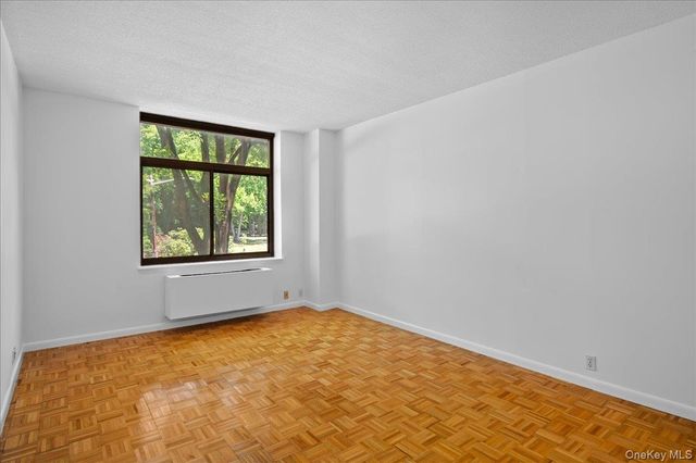 35 N Chatsworth Avenue 2H, Larchmont, NY 10538