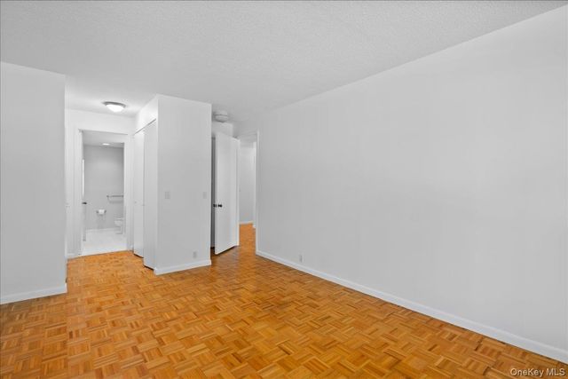 35 N Chatsworth Avenue 2H, Larchmont, NY 10538