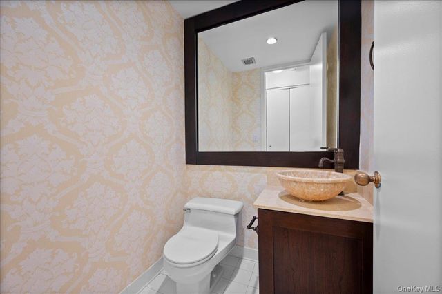 35 N Chatsworth Avenue 2H, Larchmont, NY 10538