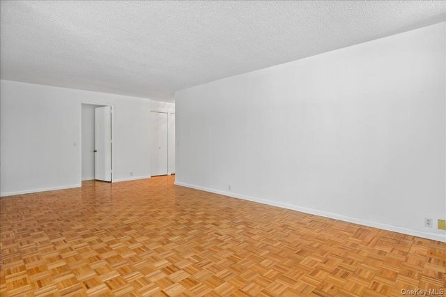 35 N Chatsworth Avenue 2H, Larchmont, NY 10538