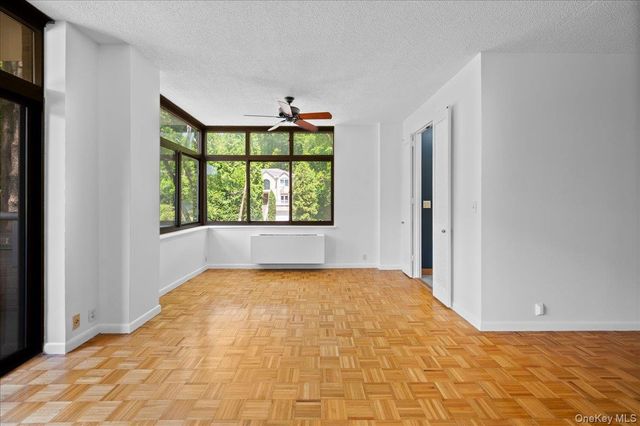 35 N Chatsworth Avenue 2H, Larchmont, NY 10538