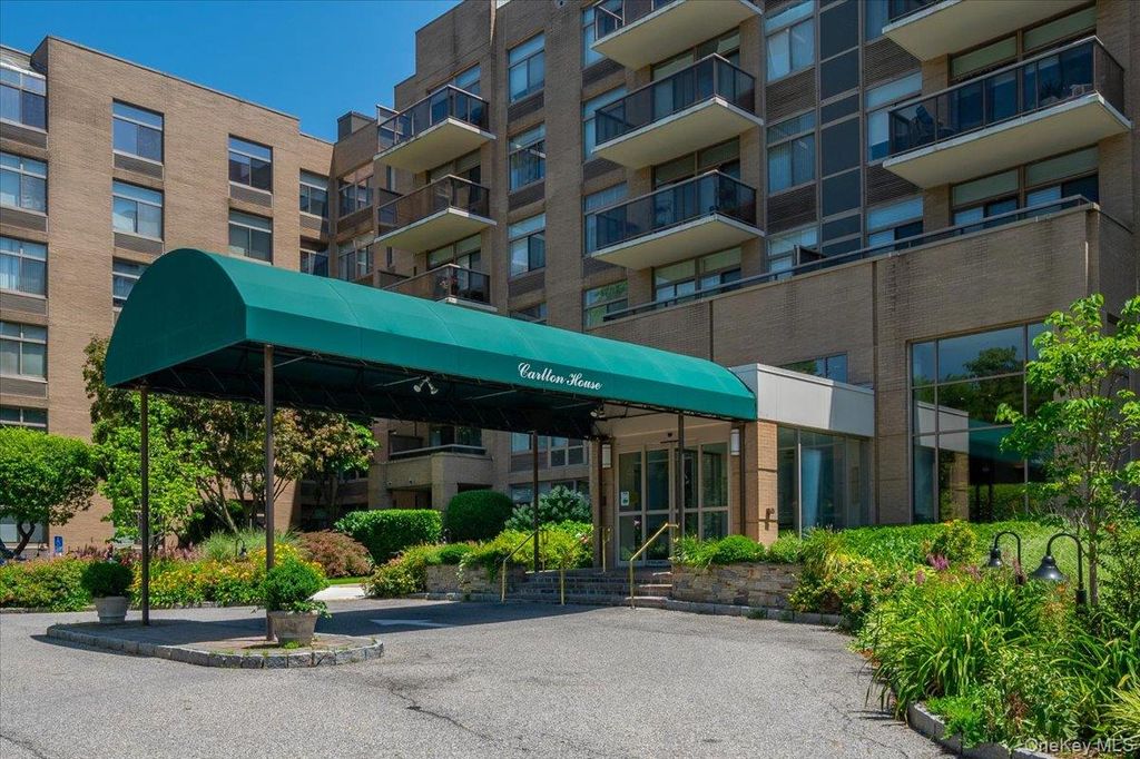 35 N Chatsworth Avenue 2H, Larchmont, NY 10538
