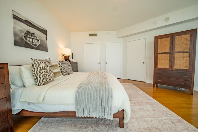 111 SE 8th Avenue 1402, Fort Lauderdale, FL 33301