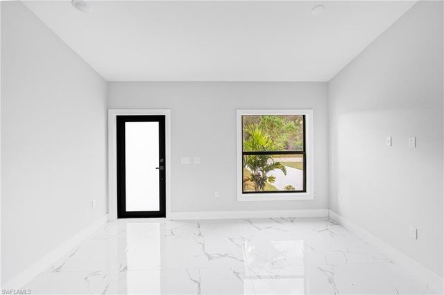 556 Woodview DR, Lehigh Acres, FL 33972