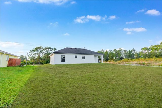 556 Woodview DR, Lehigh Acres, FL 33972