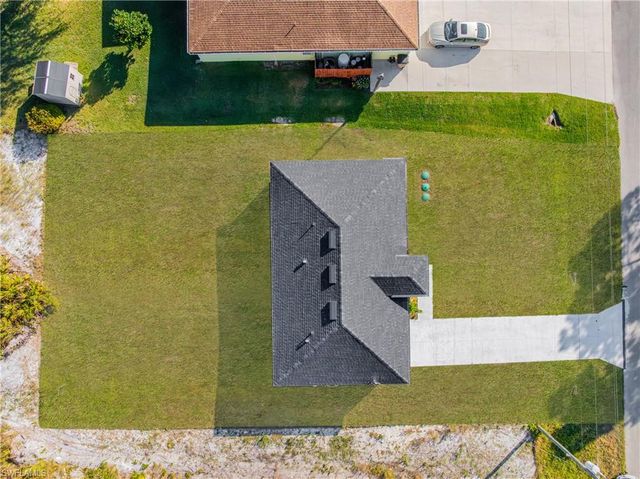 556 Woodview DR, Lehigh Acres, FL 33972