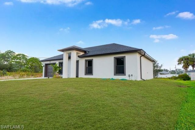 556 Woodview DR, Lehigh Acres, FL 33972