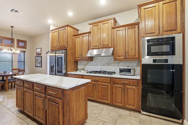 700 Briar Ridge Drive, Keller, TX 76248