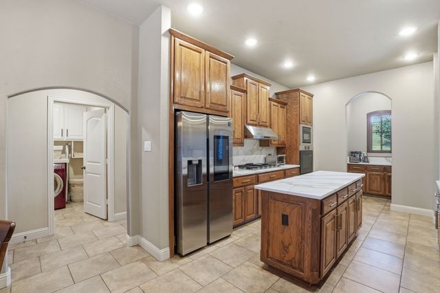 700 Briar Ridge Drive, Keller, TX 76248