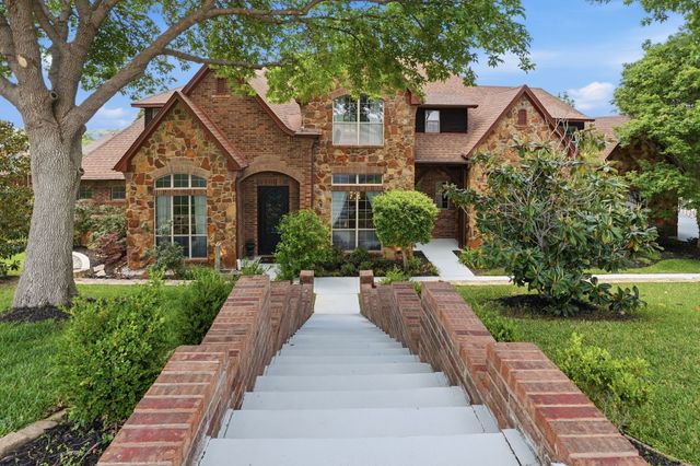 700 Briar Ridge Drive, Keller, TX 76248