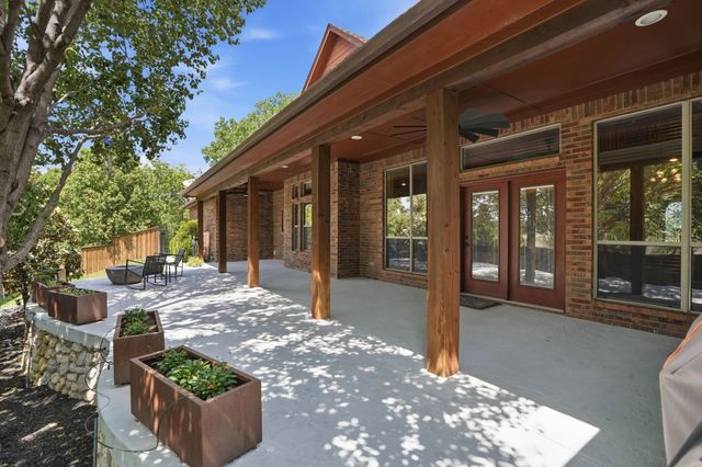 700 Briar Ridge Drive, Keller, TX 76248