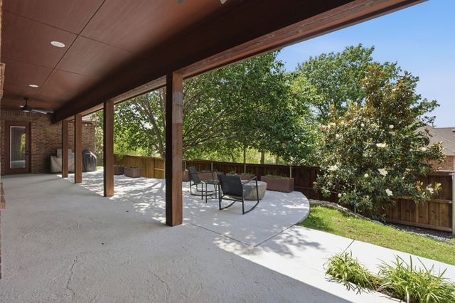 700 Briar Ridge Drive, Keller, TX 76248