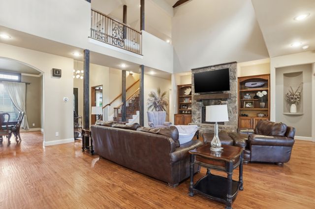 700 Briar Ridge Drive, Keller, TX 76248