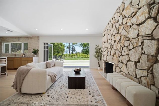 5932 Pat Avenue, Woodland Hills, CA 91367