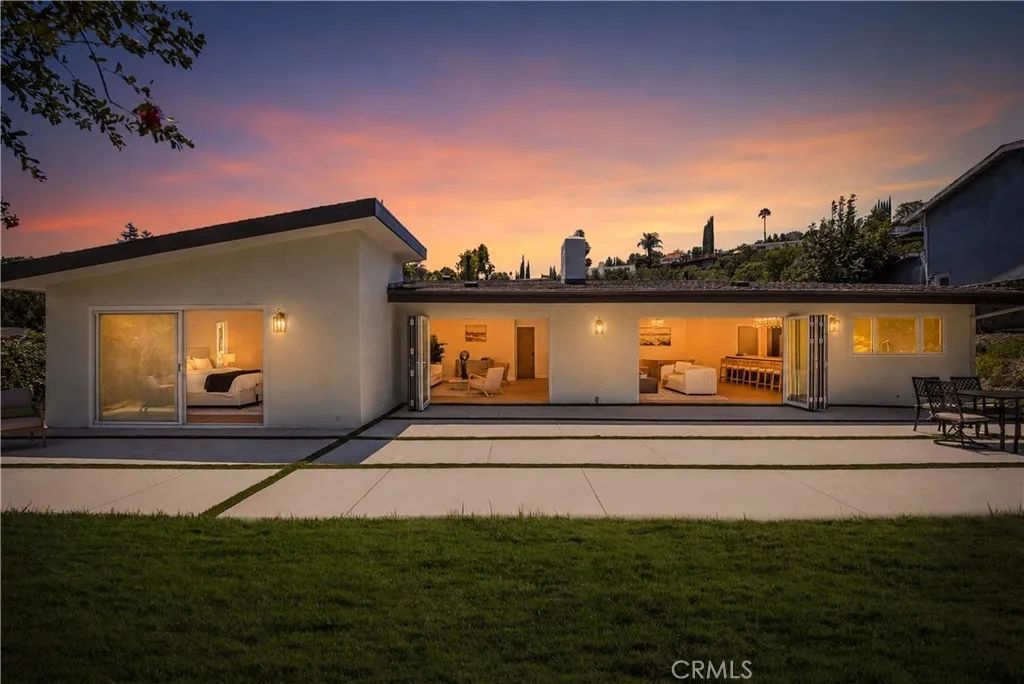 5932 Pat Avenue, Woodland Hills, CA 91367