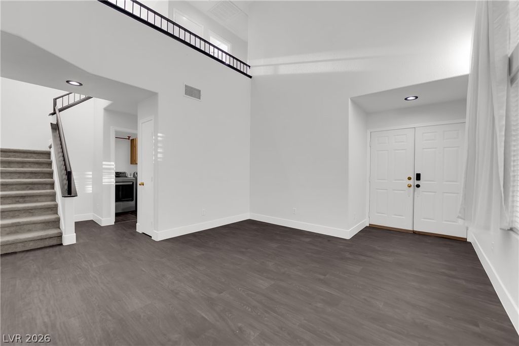 2104 Blue Zenith Circle, Las Vegas, NV 89119 — photo 5