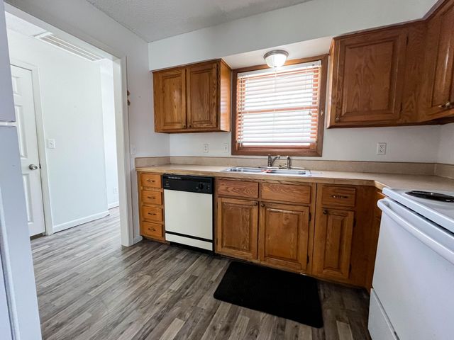 6 Akokisa Drive, Cherokee Village, AR 72525