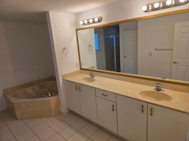 3589 NW 14th Court S 3589, Lauderhill, FL 33311