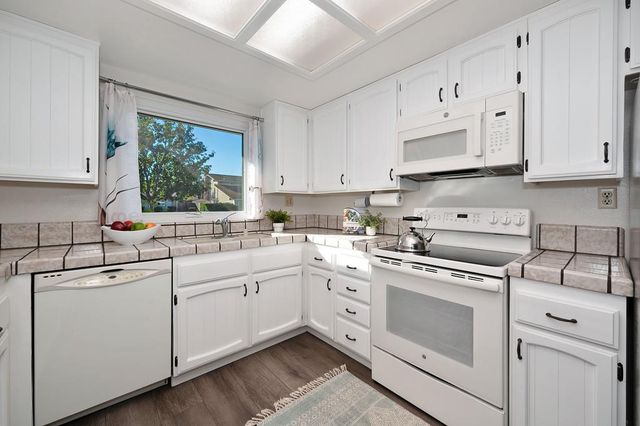 5407 Lequel Way, Carmichael, CA 95608