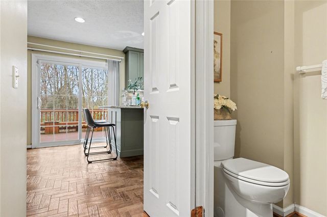 921 Basswood Dr, Webster, NY 14580