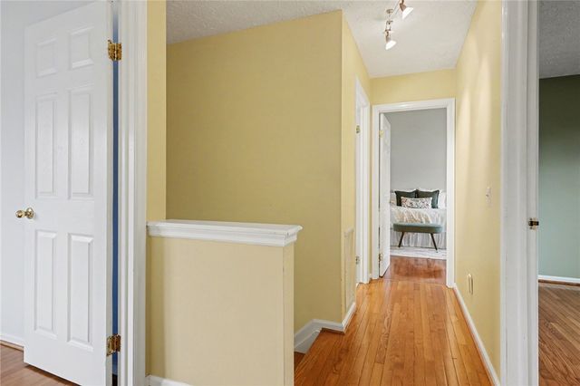 921 Basswood Dr, Webster, NY 14580
